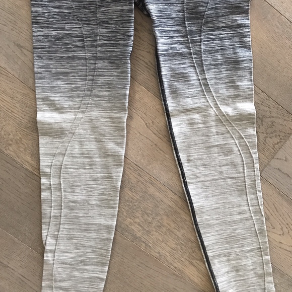 Ombre Grey Seamless Leggings - Picture 6 of 7